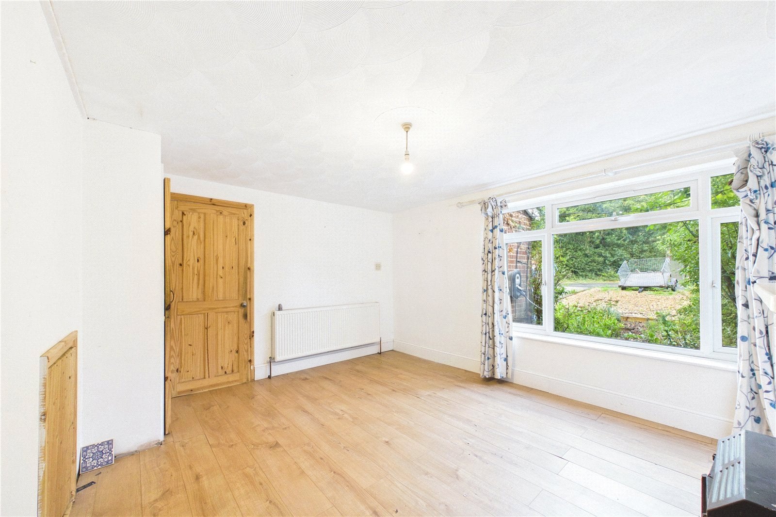 House Longmoor Lane in Mortimer