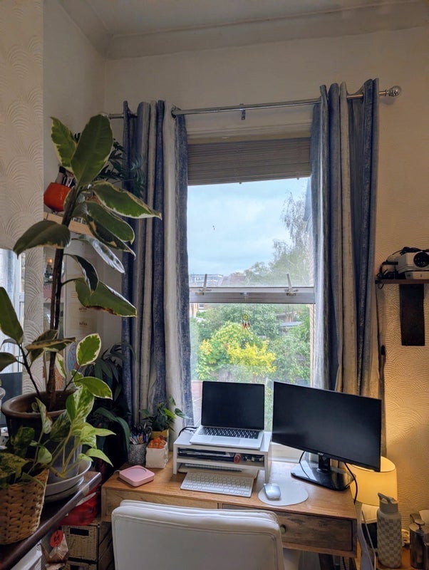 Room Rattray Road in Greater London