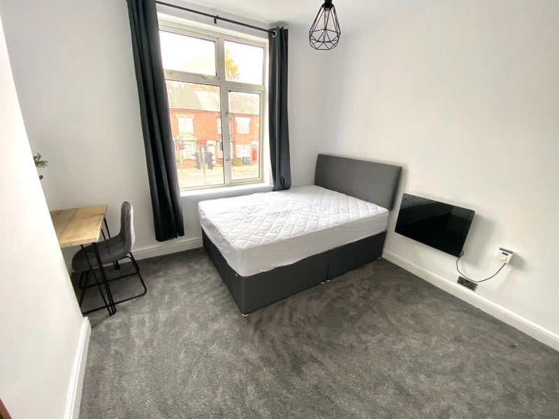 Room Aylestone Road in Leicester
