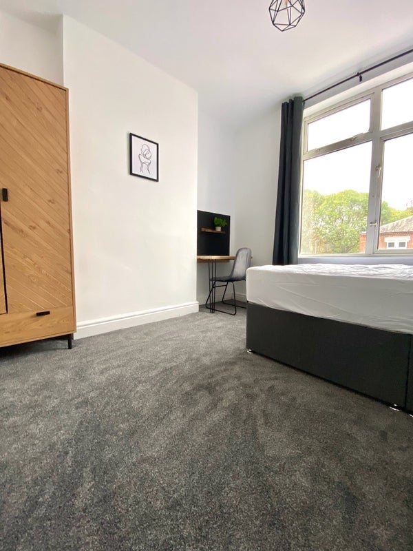 Room Aylestone Road in Leicester