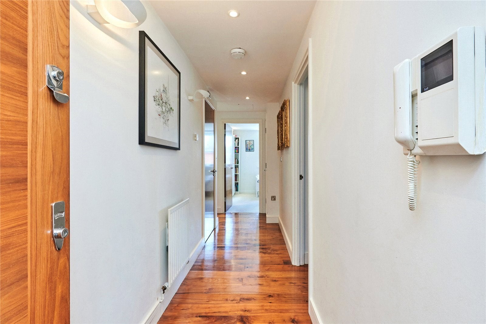Flat Frampton Street in City of Westminster