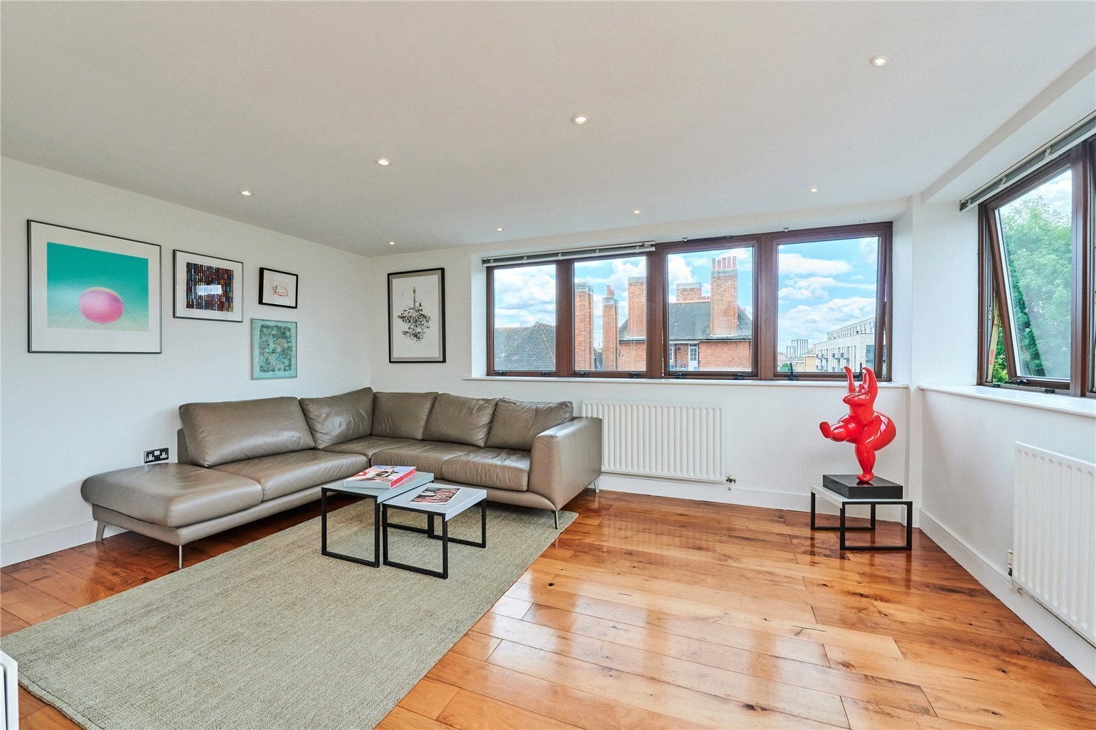 Flat Frampton Street in City of Westminster