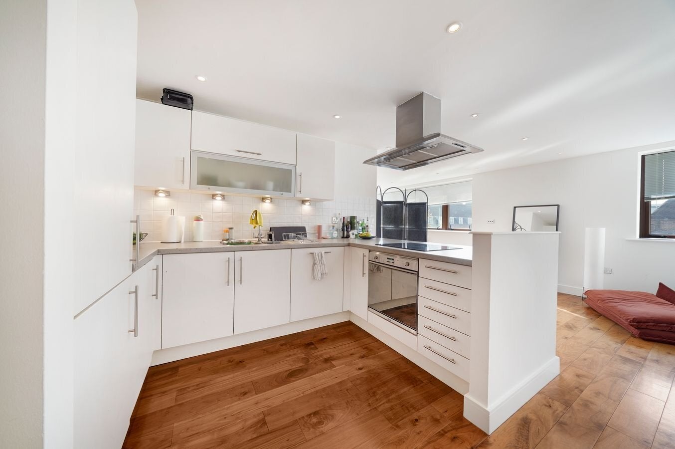Flat Frampton Street in City of Westminster