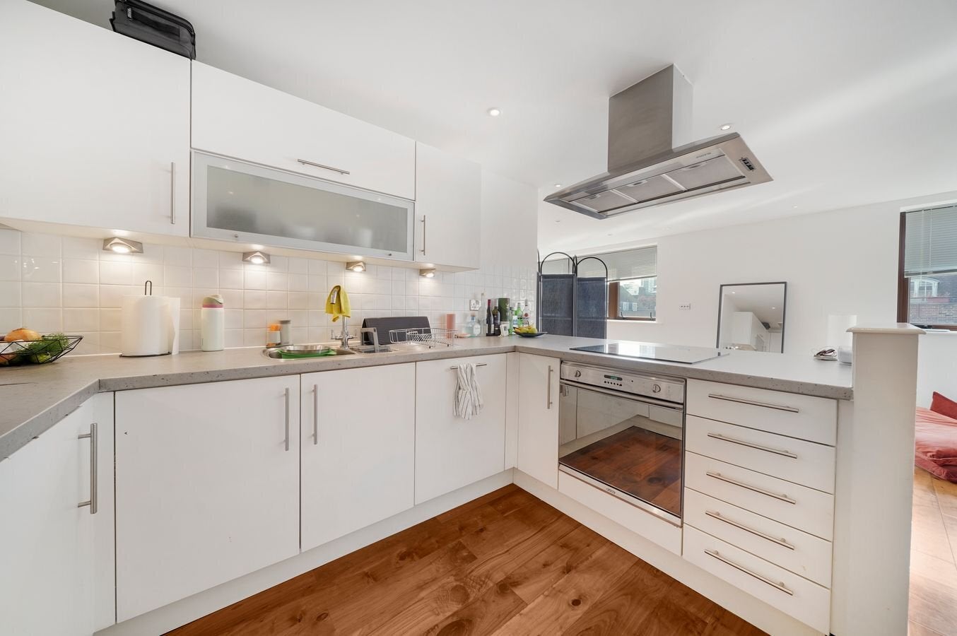 Flat Frampton Street in City of Westminster