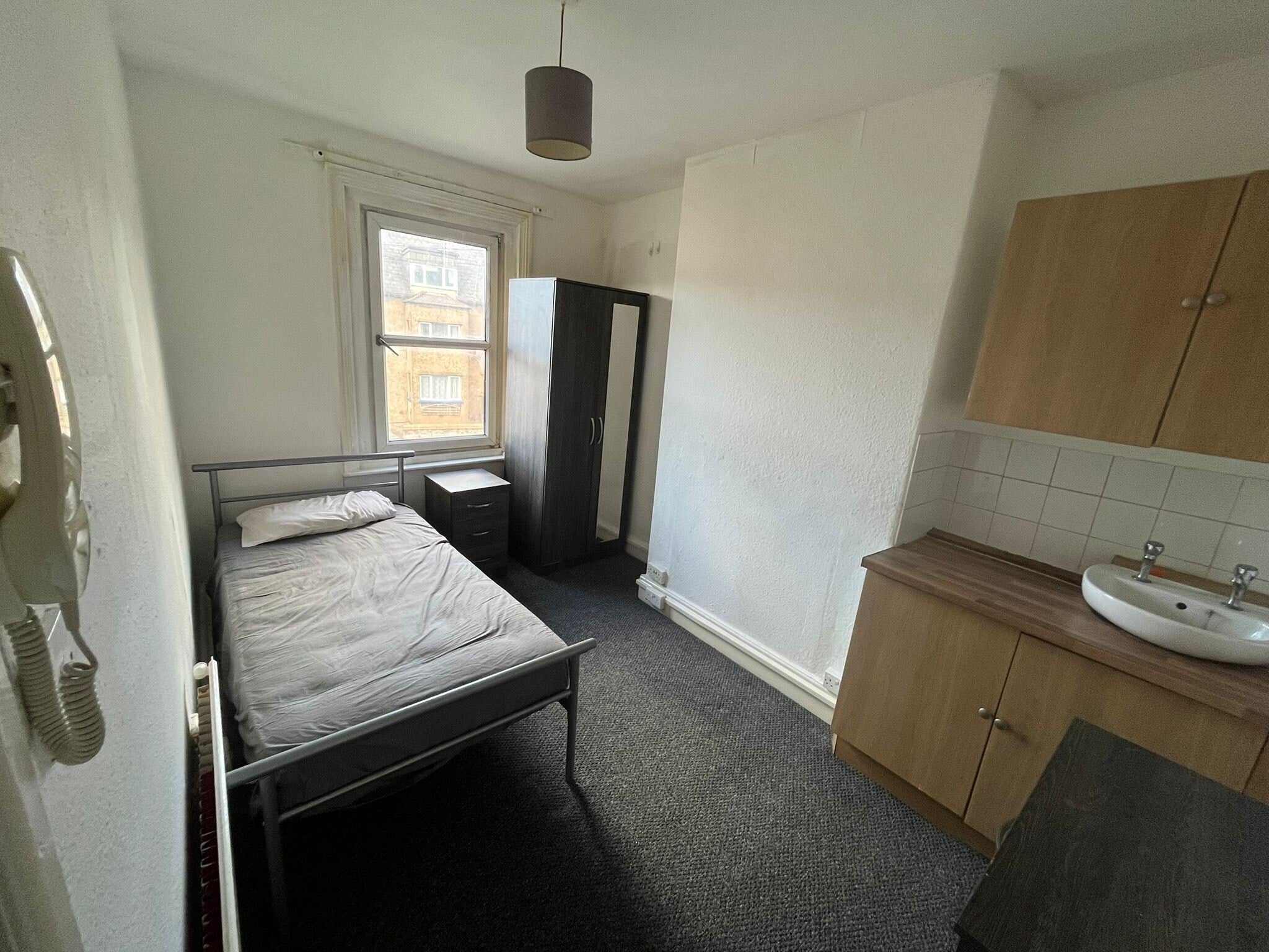 Room Okehampton Road in Exeter