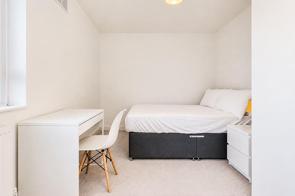 Flat Alpha Close in City of Westminster