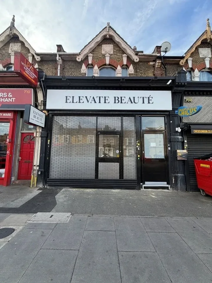 Flat Lea Bridge Road in Greater London