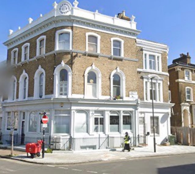 Flat Flaxman Road in Greater London
