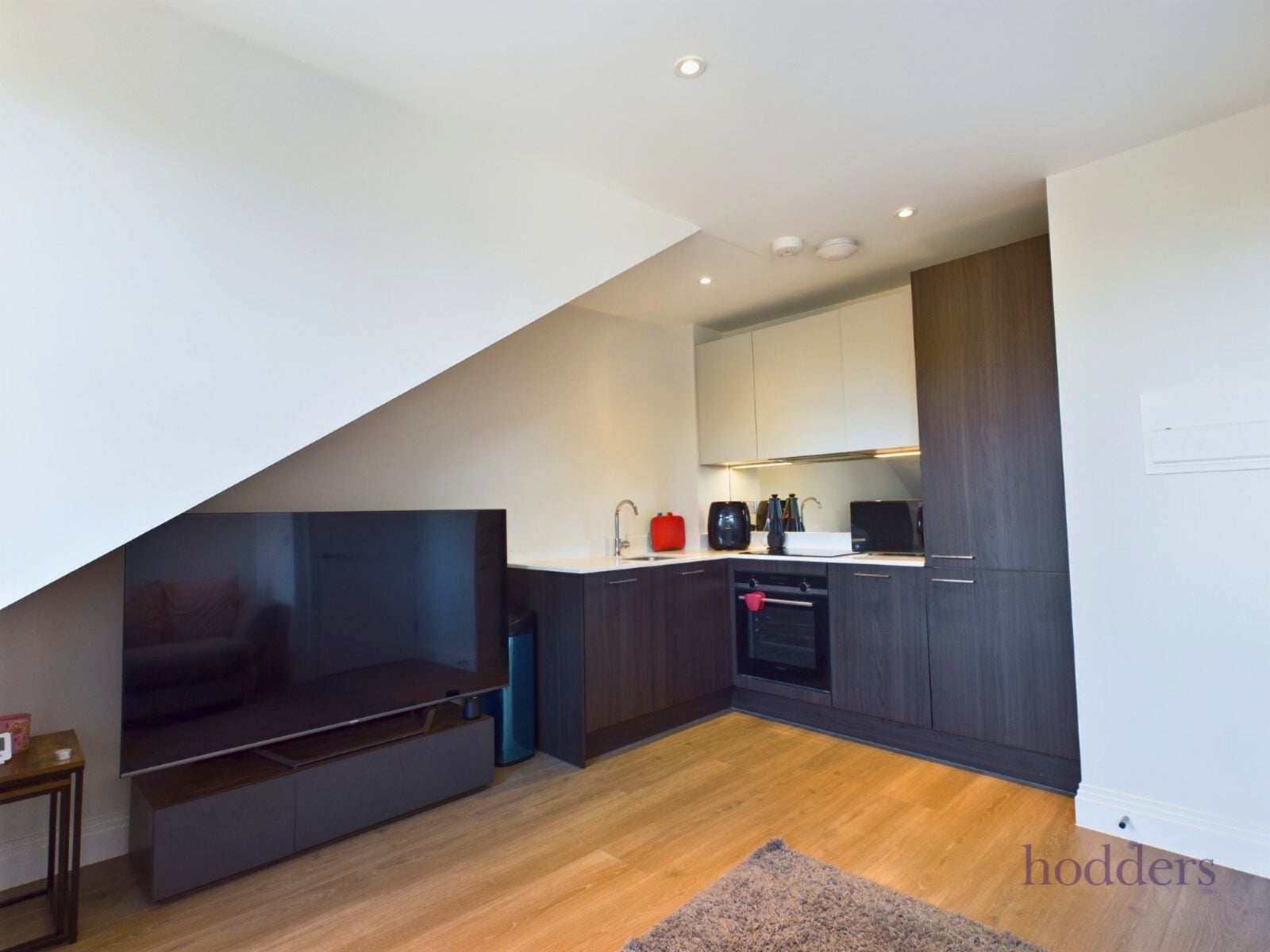 Flat Guildford Street in Borough of Runnymede