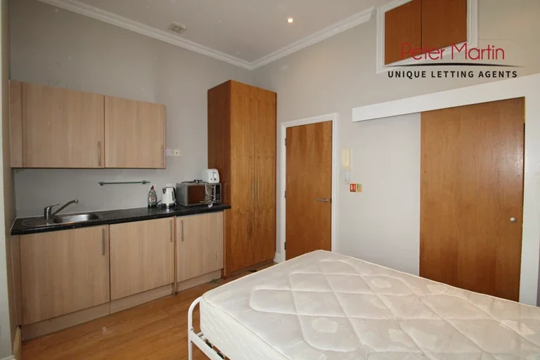 Flat Portsdown Mews in Greater London