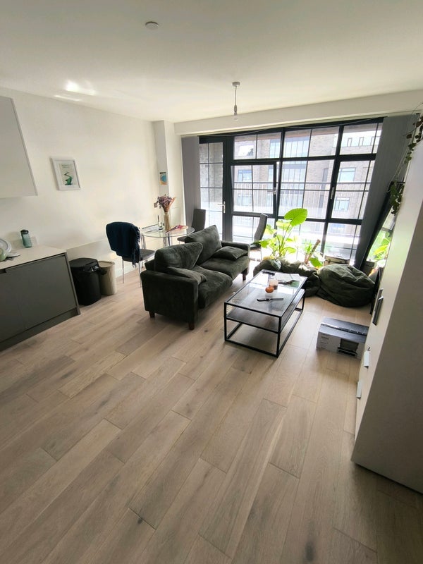 Flat Caroline Street in Greater London