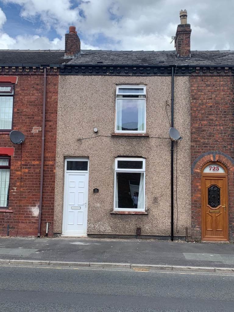 House Atherton Road in Hindley