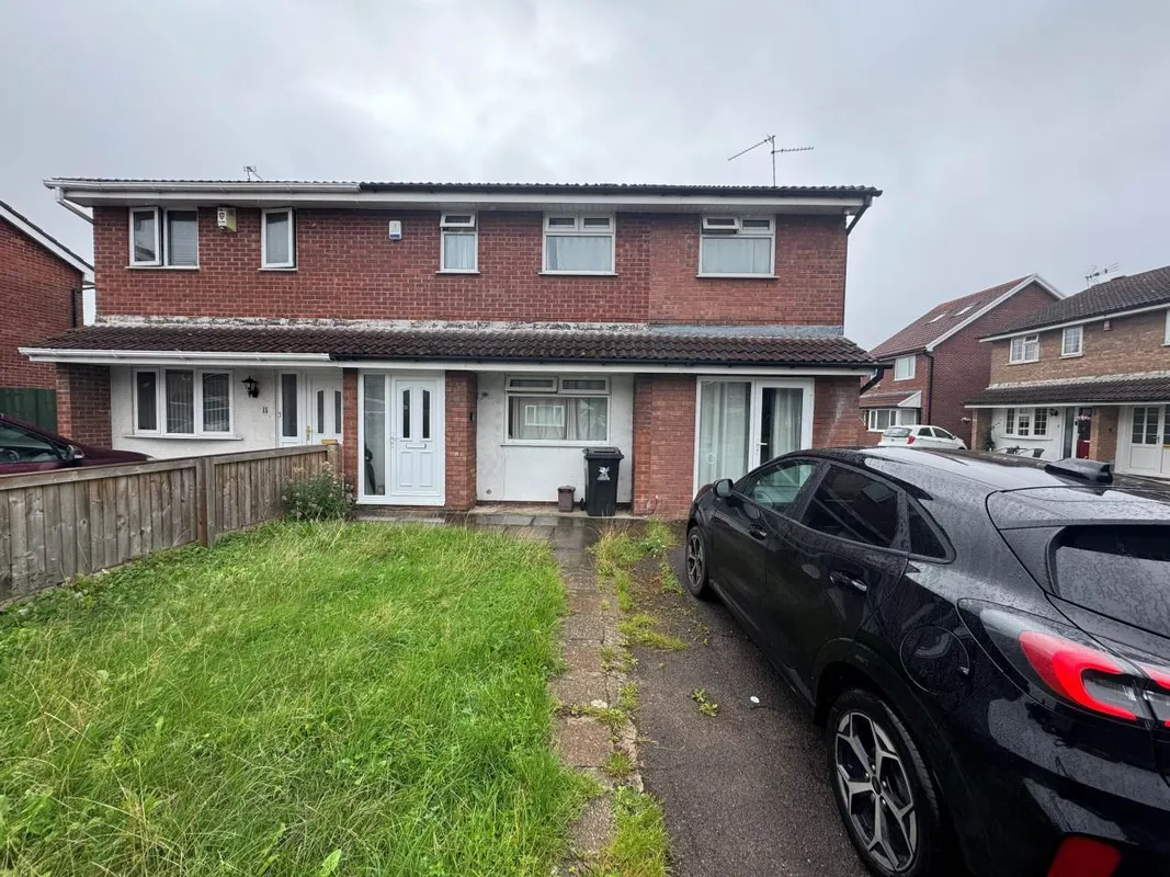 Room Craiglee Drive in Cardiff County