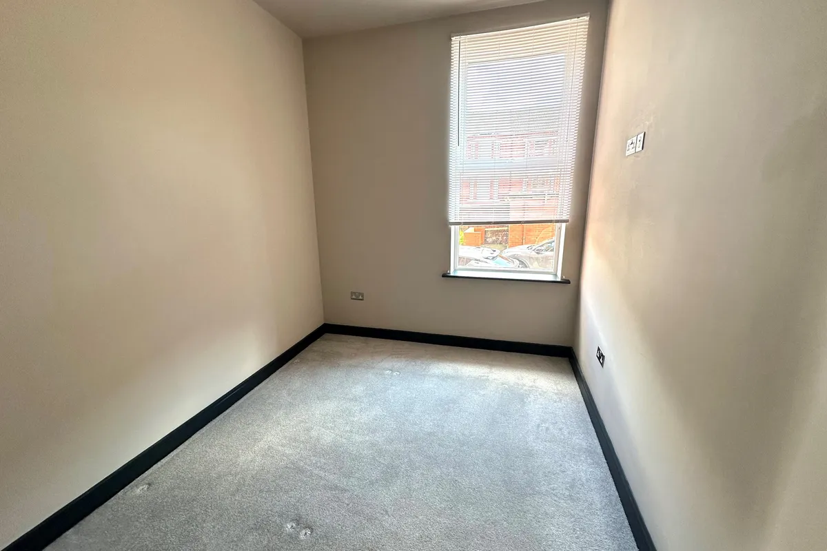Flat Blenheim Road in Wallasey