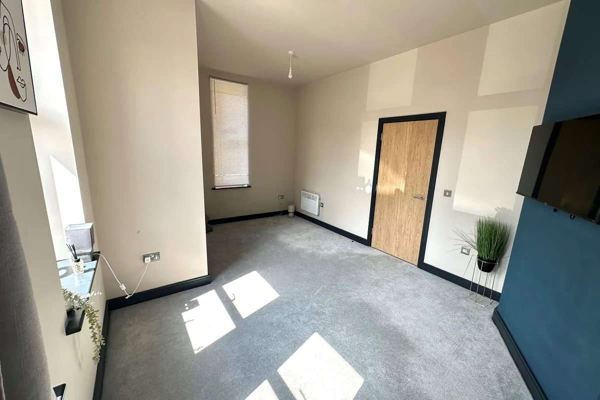 Flat Blenheim Road in Wallasey