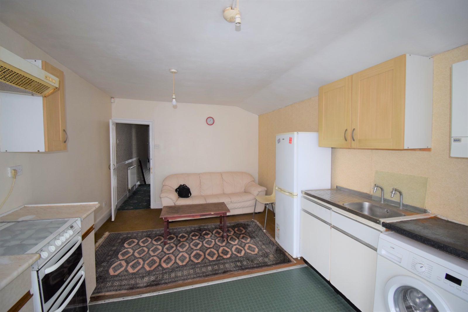 Flat First Avenue in Greater London
