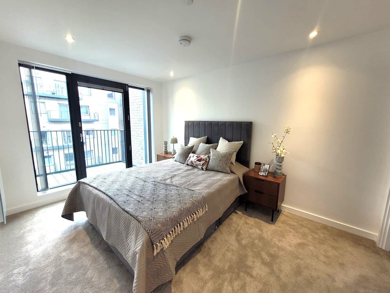 Flat Herschel Street in Slough