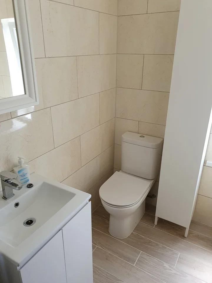 Room Westfield Road in Greater London