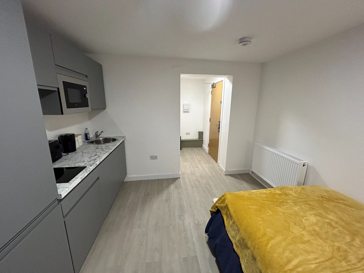 Flat Humphrey Road in Manchester
