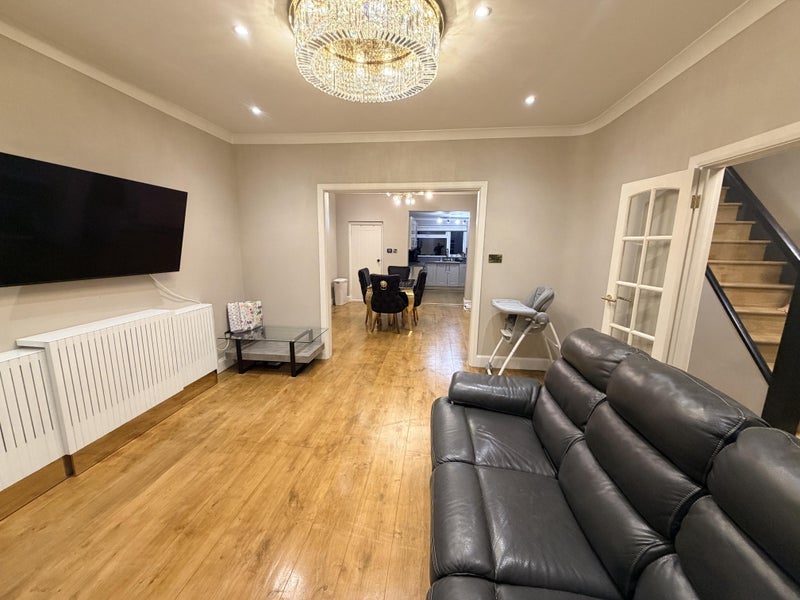 Room Clements Road in Greater London