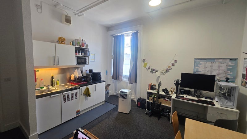 Flat Endsleigh Gardens in London