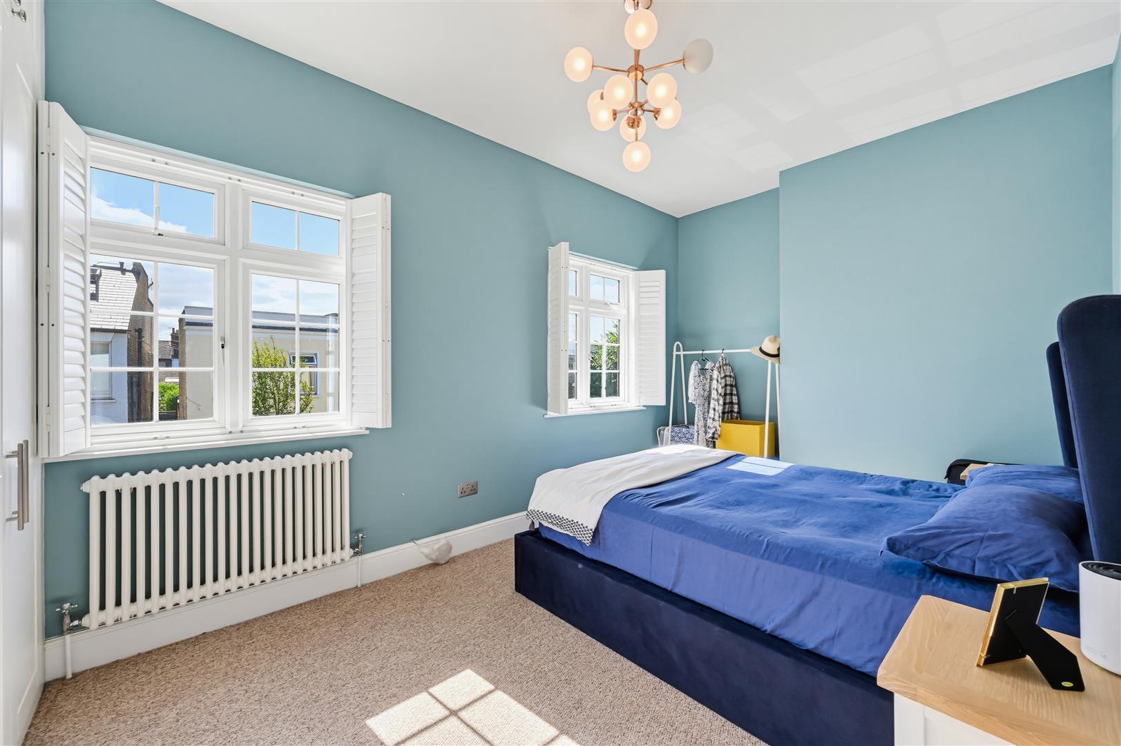 Flat Hartfield Crescent in Greater London