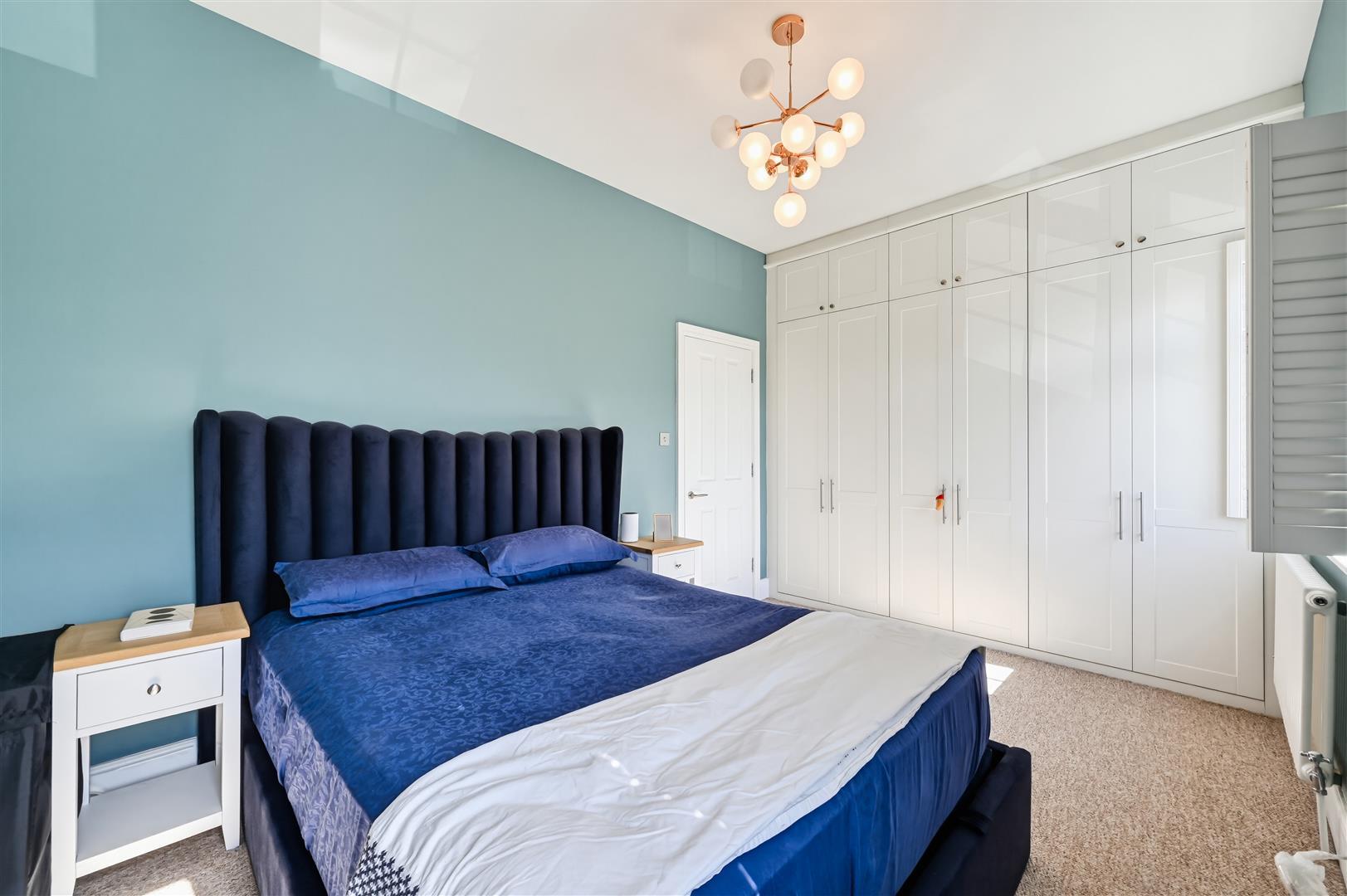 Flat Hartfield Crescent in Greater London