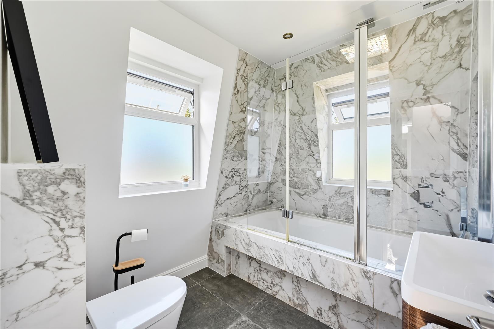Flat Hartfield Crescent in Greater London