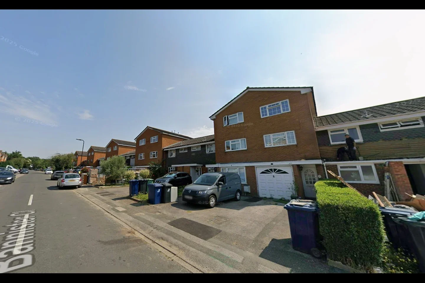 Flat Bannister Close in Greater London