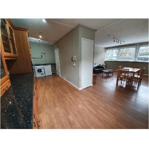 Flat Little Dimocks in Greater London