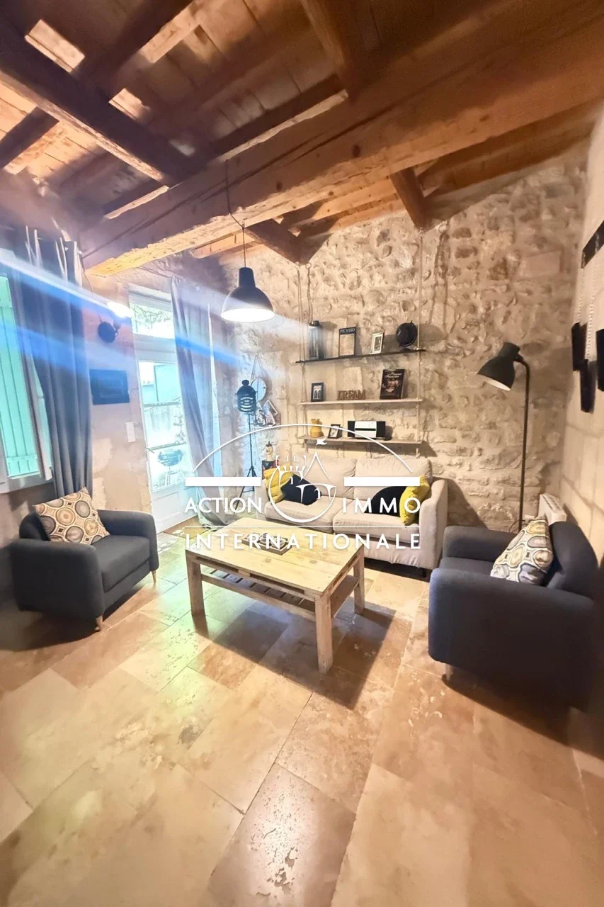 Maison Place Jean Galeron à Saint-Étienne-du-Grès