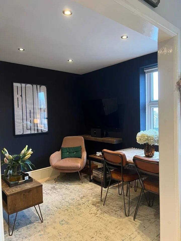 Flat Hackney Road in Greater London