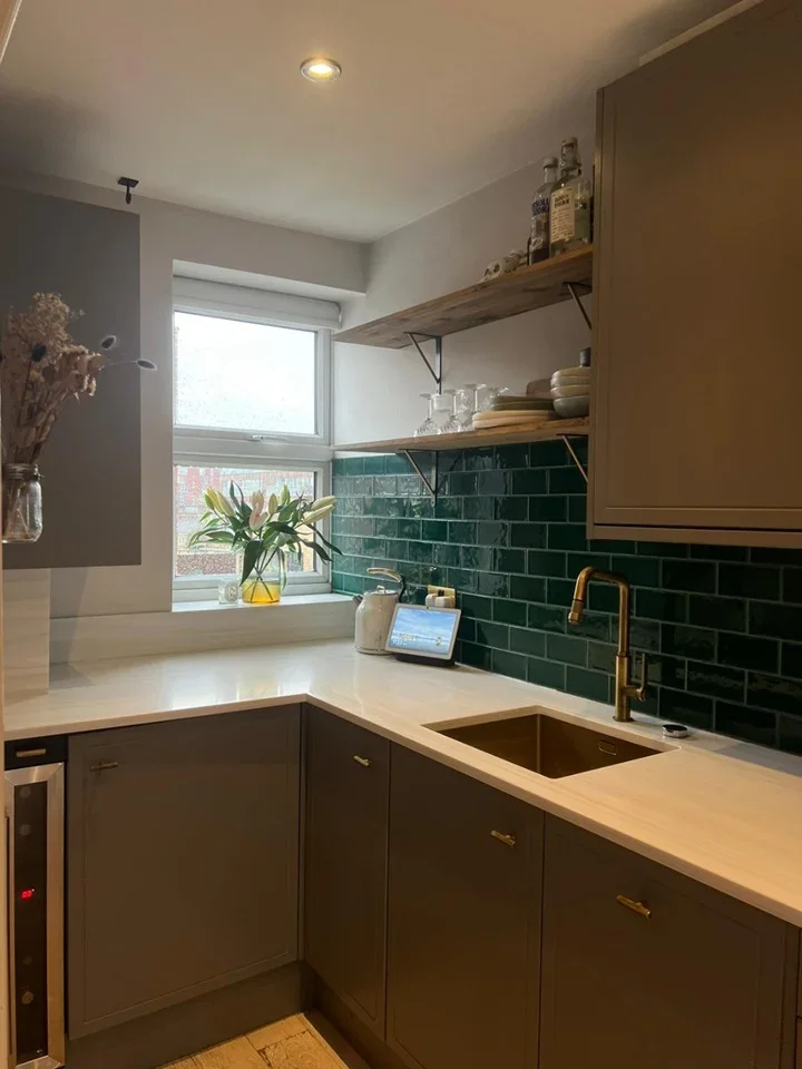 Flat Hackney Road in Greater London