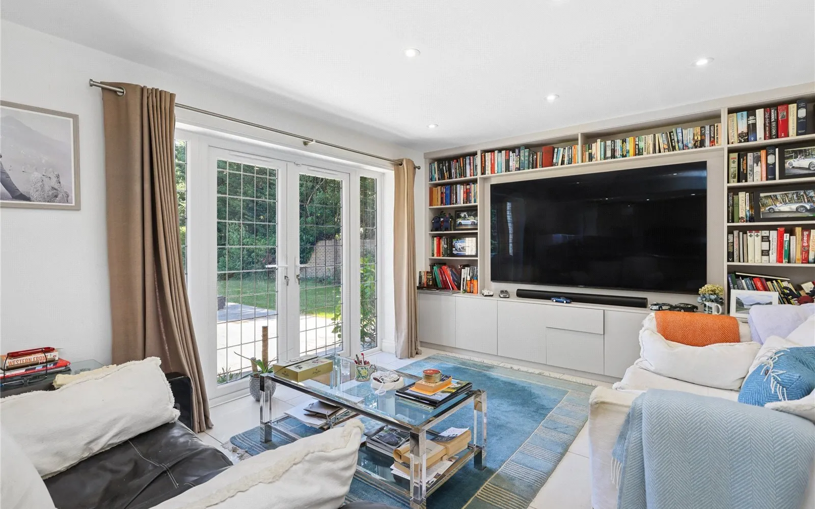 House Godolphin Road in Elmbridge