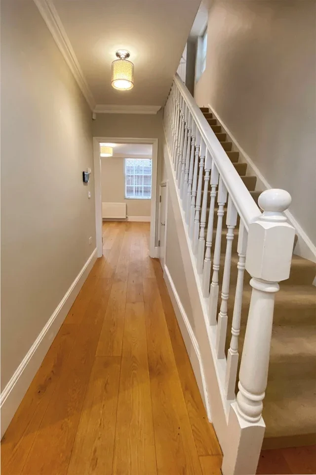 House Worple Way in Greater London