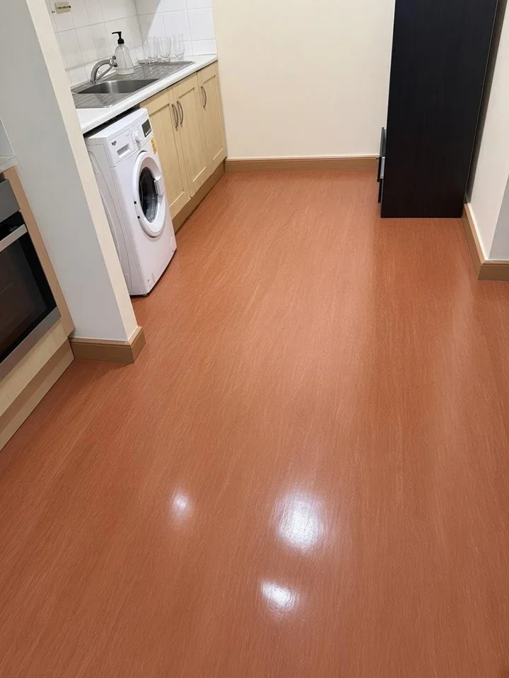 Room Cathall Road in Greater London