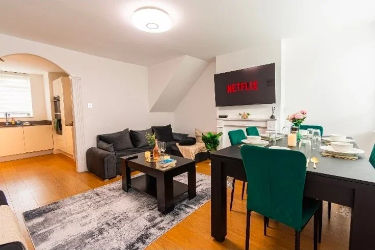 Flat Ricardo Street in Greater London