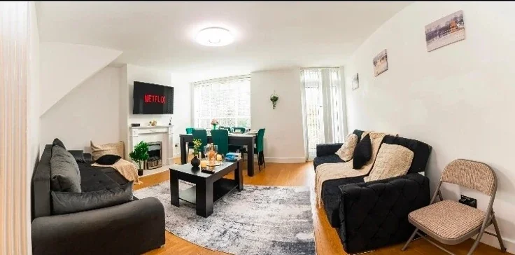 Flat Ricardo Street in Greater London