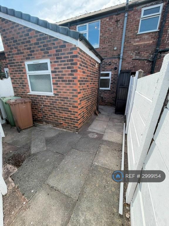 House Roland Avenue in St Helens