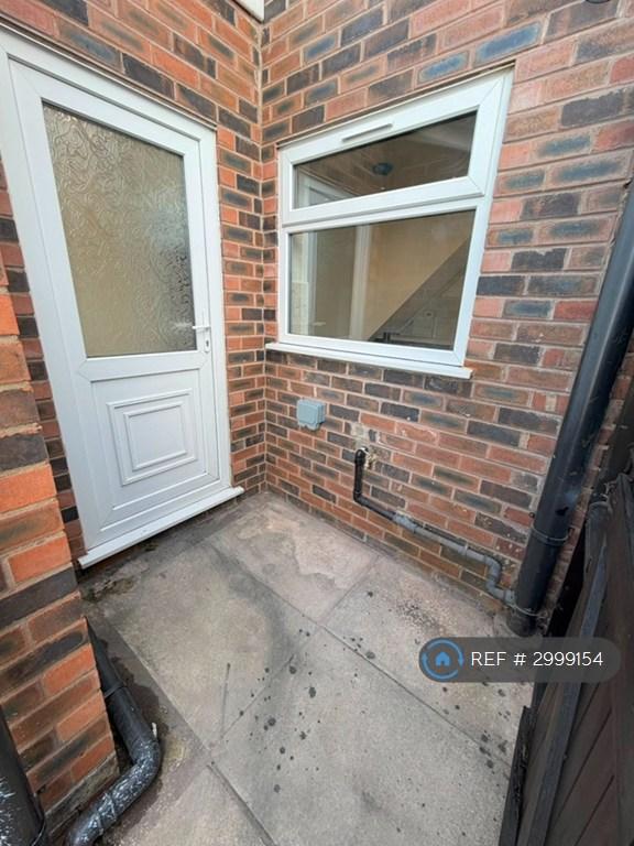 House Roland Avenue in St Helens