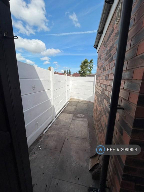 House Roland Avenue in St Helens