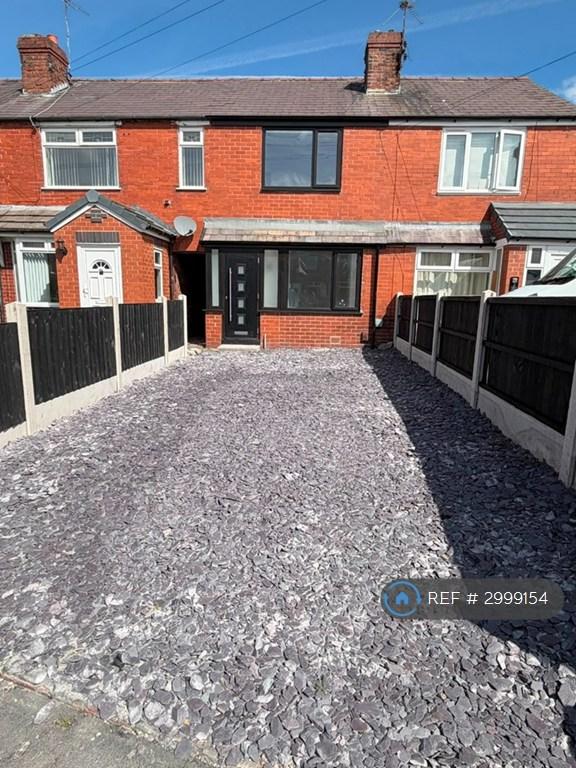 House Roland Avenue in St Helens