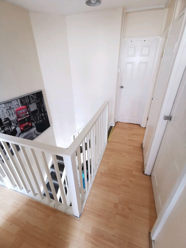 Room Lupus Street in City of Westminster
