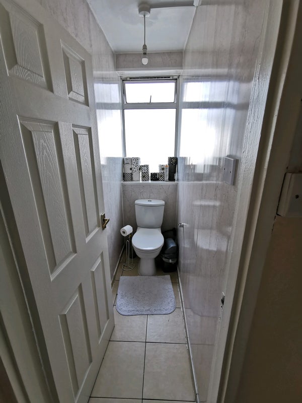 Room Lupus Street in City of Westminster