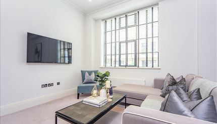 Flat Rainville Road in Greater London