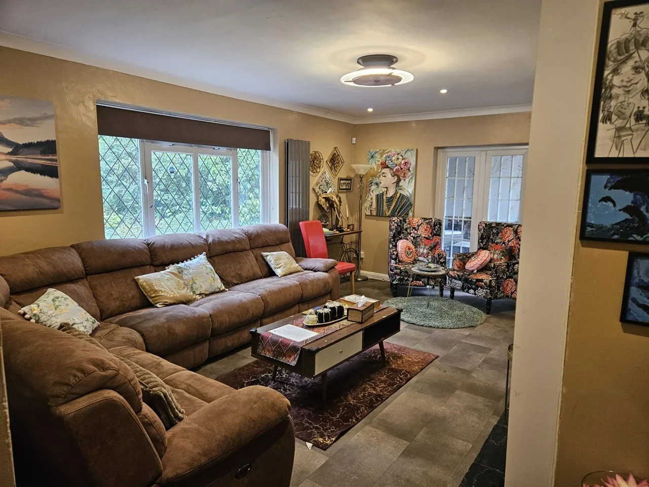 House Belmont Rise in Greater London