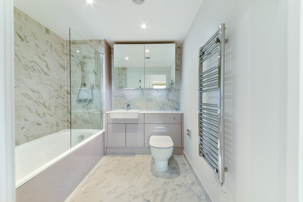 Flat Walworth Square in Greater London