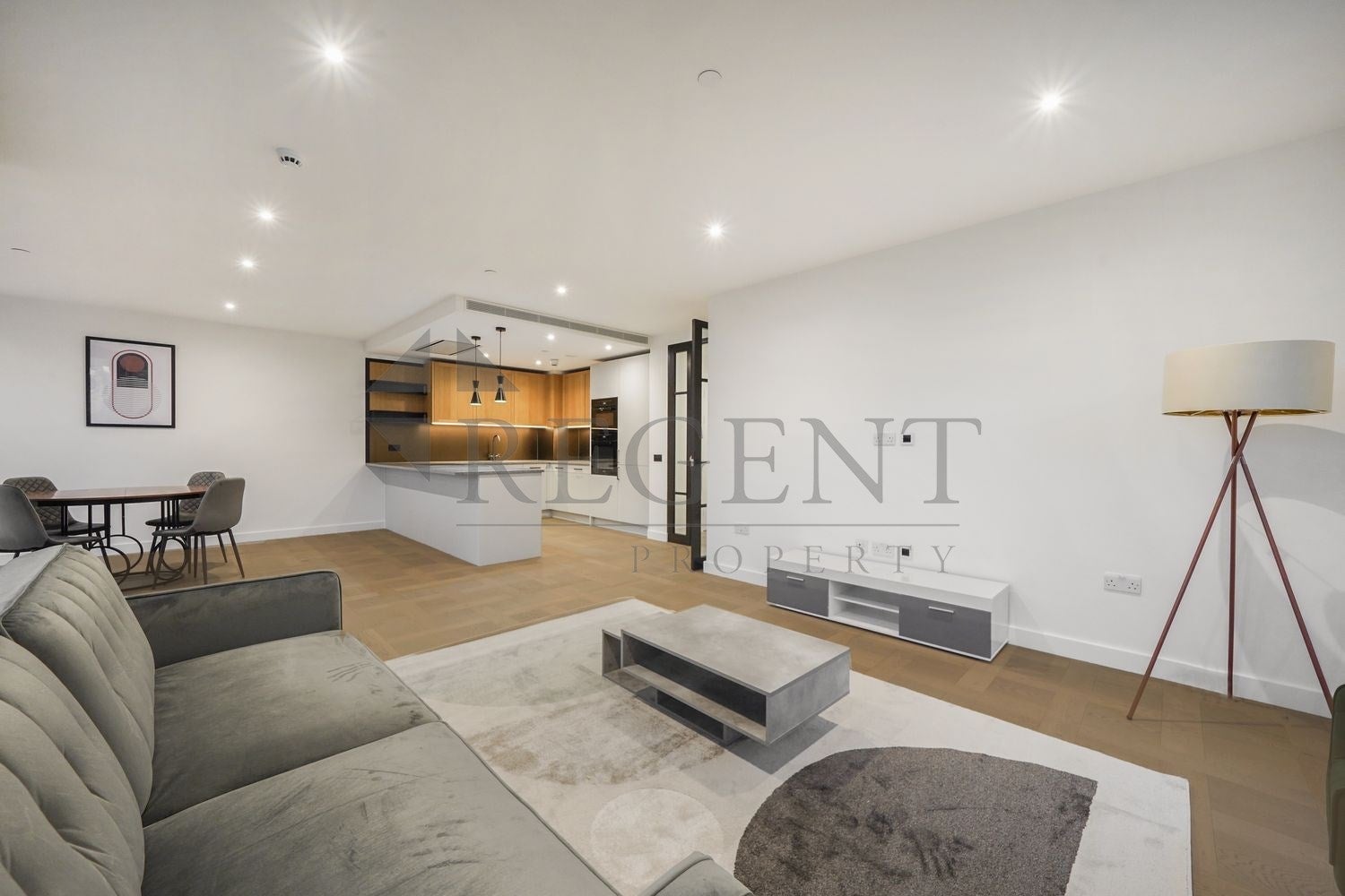 Flat Merino Gardens in Greater London