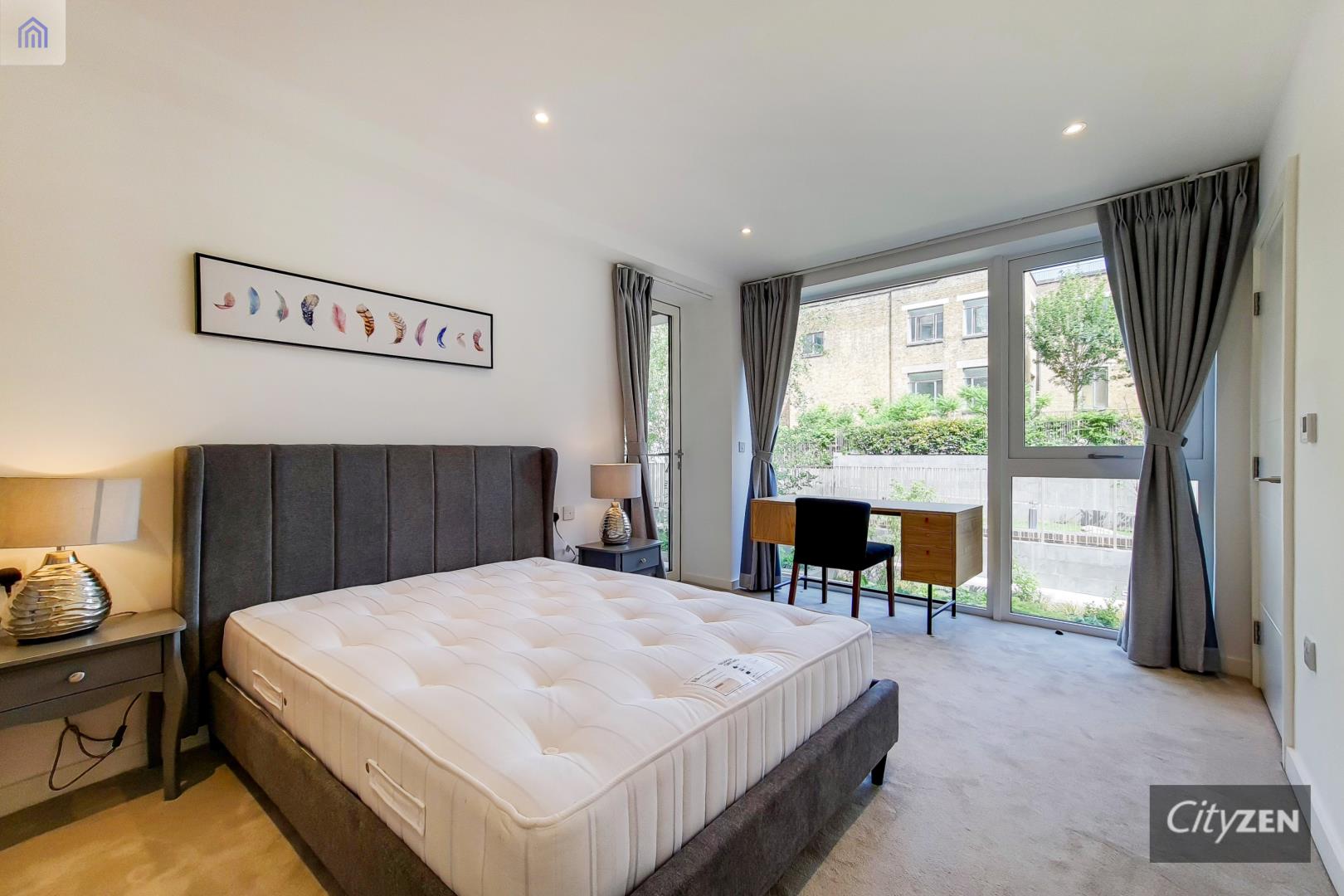 Flat Pentonville Road in Greater London