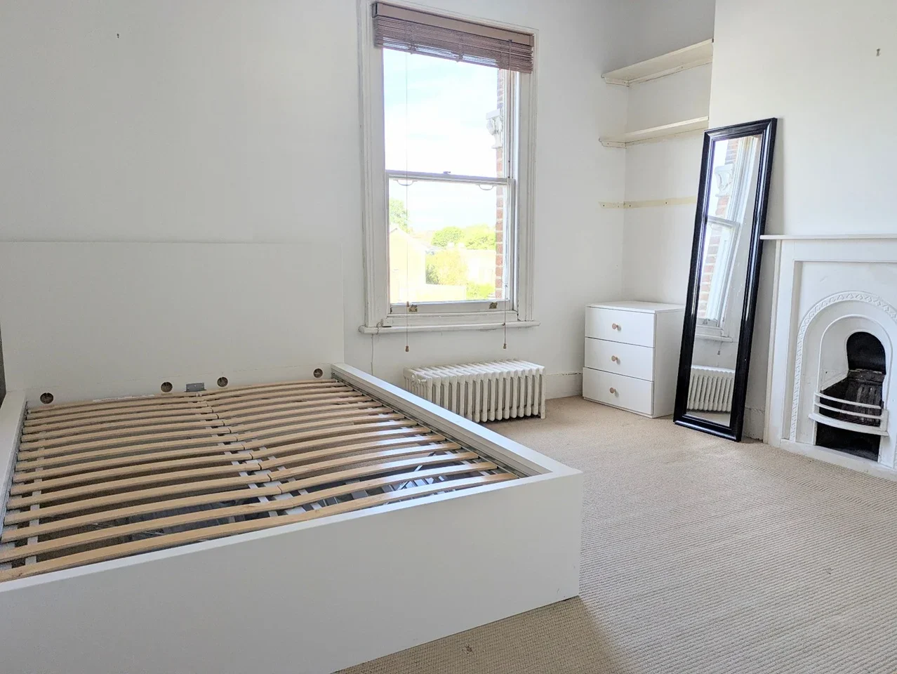 Room Dulwich Road in Greater London